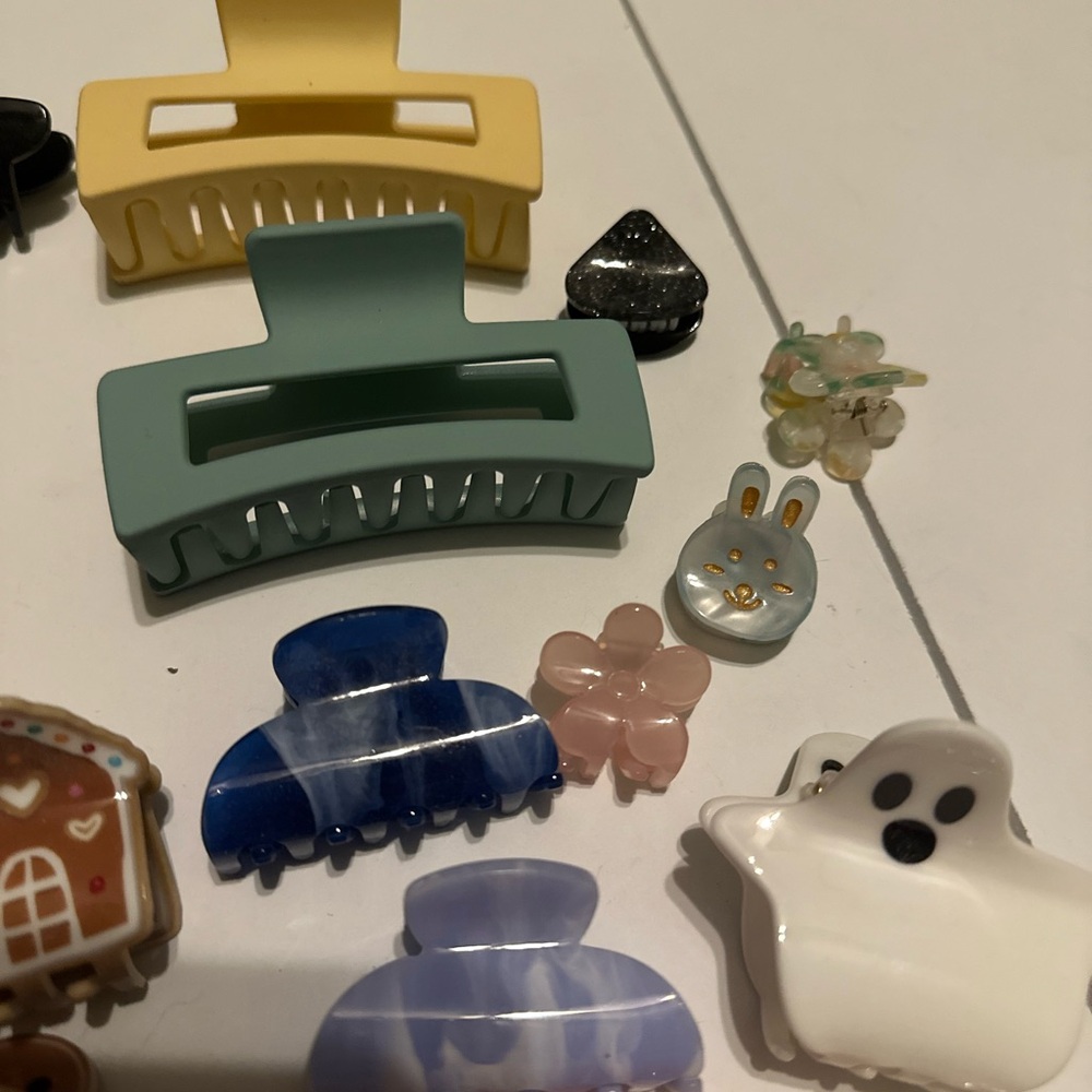 Assorted Holiday‎ Hair Clips Set - Picture 2 of 4